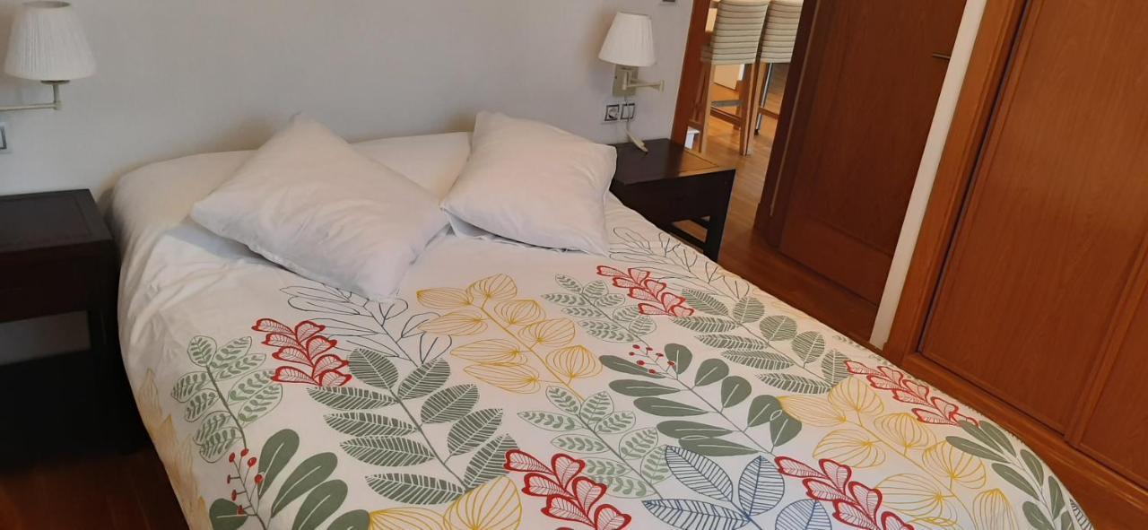 Apartamento Centro De Sanxenxo Con Garaje Bagian luar foto